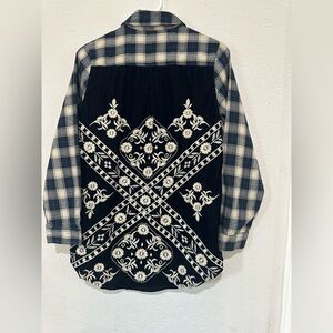Soft Surroundings Navy and Cream Plaid Shirt